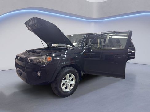 Used 2018 Toyota 4Runner SR5 Premium AWD/4WD image 9