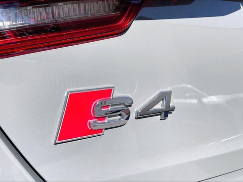 Used 2019 Audi S4 Premium Plus w/ Premium Plus Package image 31