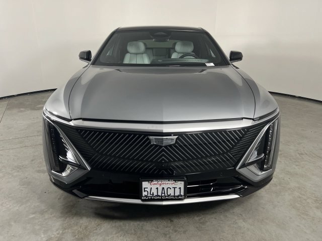 Used 2026 Cadillac Lyriq Luxury AWD/4WD image 3