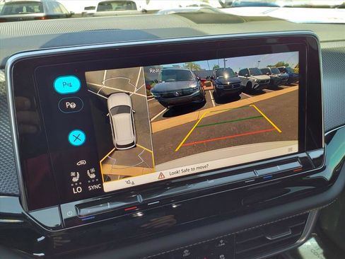 New 2026 Volkswagen Atlas Cross Sport SEL Premium R-Line image 15