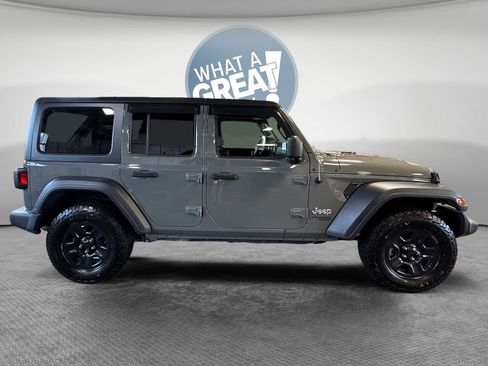 Used 2019 Jeep Wrangler Unlimited Sport AWD/4WD image 2