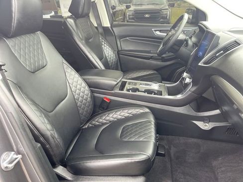Used 2024 Ford Edge Titanium AWD/4WD image 40