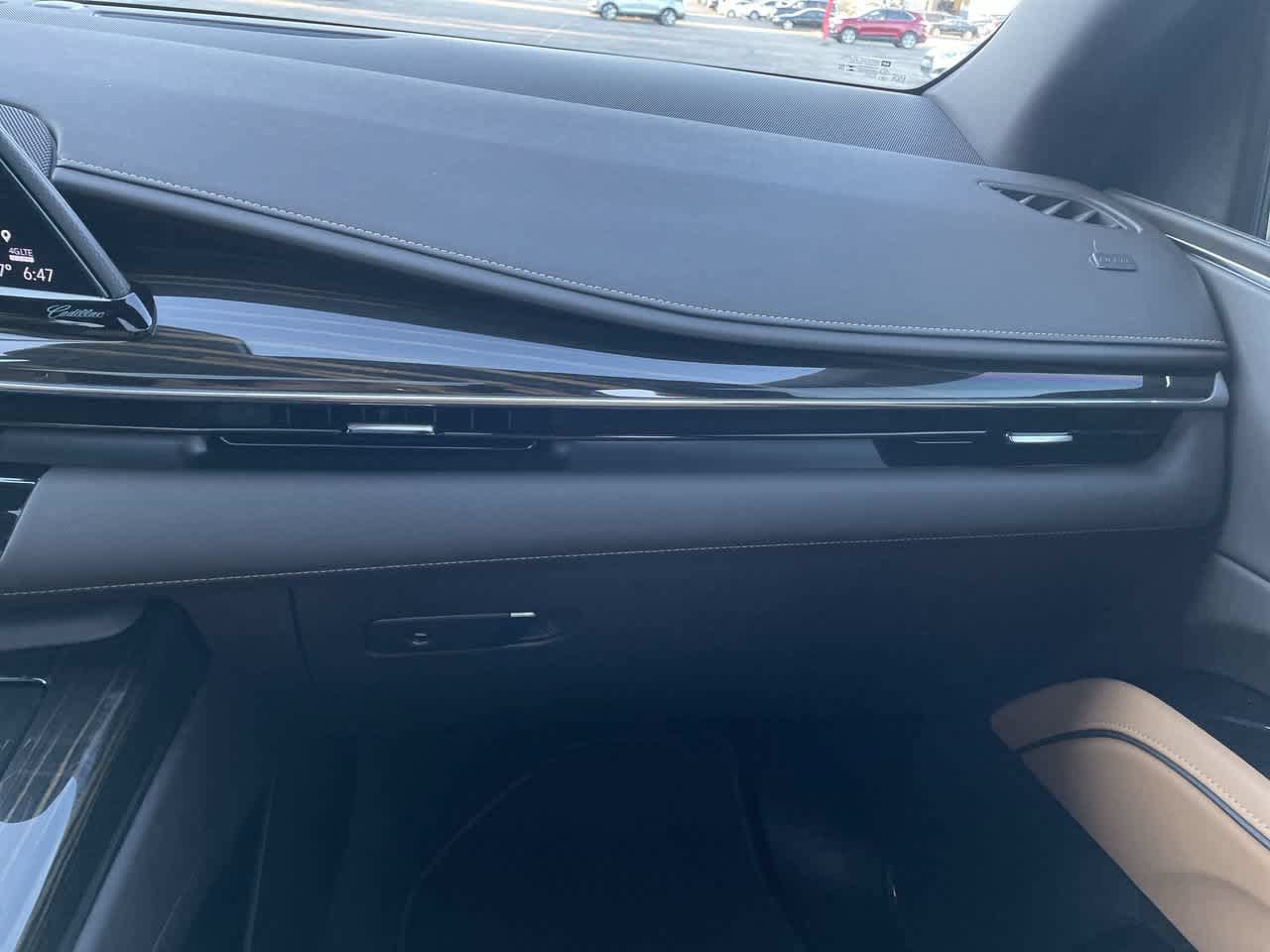 Certified 2023 Cadillac Escalade Premium Luxury w/ LPO, Floor Liner Package AWD/4WD image 16