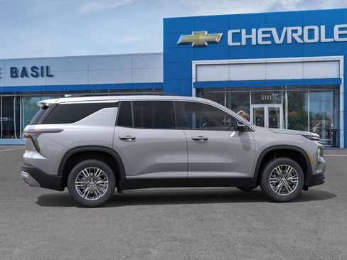 New 2027 Chevrolet Traverse LT AWD/4WD image 5