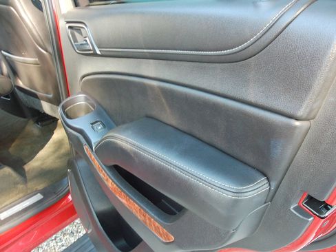 Used 2015 Chevrolet Tahoe LTZ RWD image 38