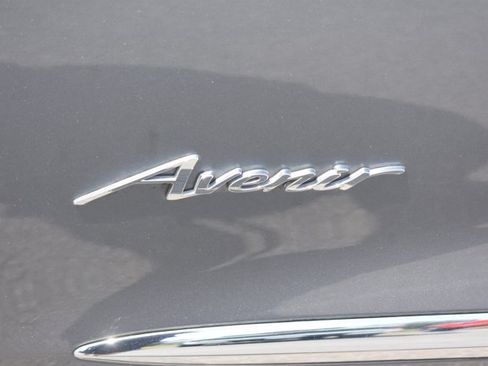 Used 2021 Buick Enclave Avenir w/ Avenir Technology Package FWD image 10