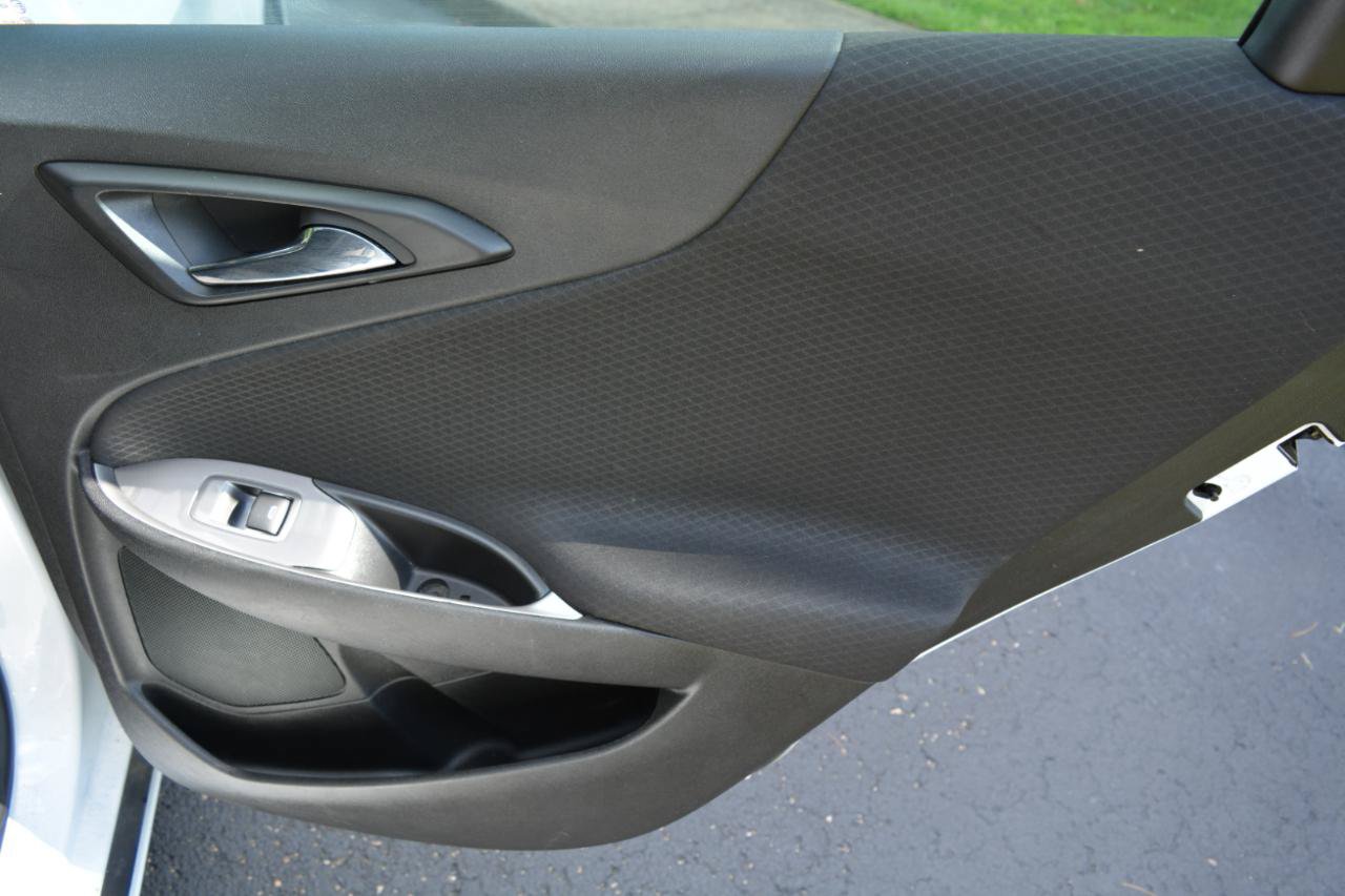 Used 2023 Chevrolet Malibu LS FWD image 14