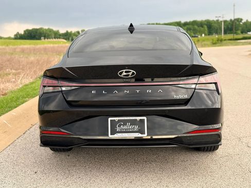 Used 2021 Hyundai Elantra Limited FWD image 40