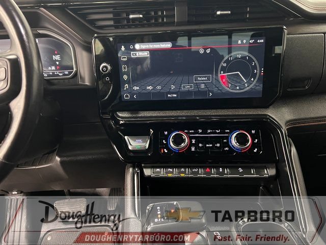 Used 2023 GMC Sierra 1500 AT4 w/ Technology Package AWD/4WD image 43