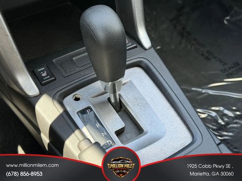 Used 2015 Subaru Forester 2.5i Premium w/ All-Weather Package AWD/4WD image 27