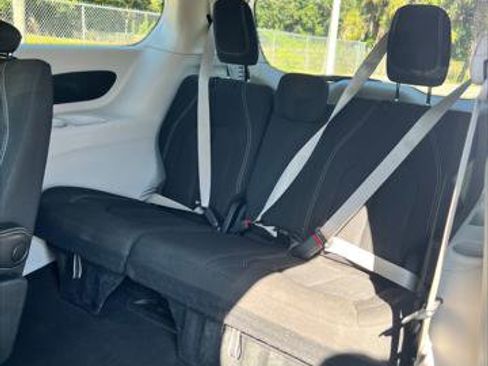 Used 2023 Chrysler Voyager LX image 36