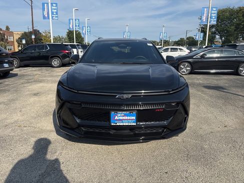 Used 2025 Chevrolet Equinox EV RS image 2