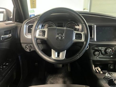 Used 2014 Dodge Charger SXT RWD image 21