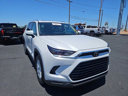 Certified 2026 Toyota Grand Highlander FWD image 7