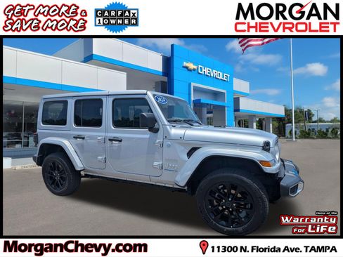 Used 2024 Jeep Wrangler Unlimited Sahara AWD/4WD image 1