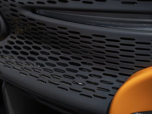 Used 2021 McLaren Elva RWD image 12