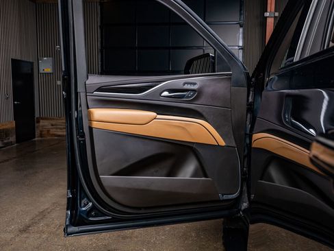 Used 2021 Cadillac Escalade ESV Sport w/ Driver Assist Tech Package image 37