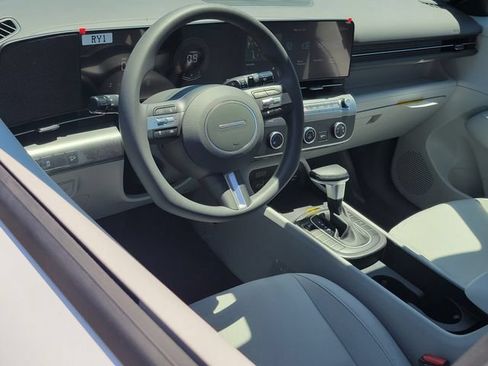 New 2027 Hyundai Kona SE FWD image 5