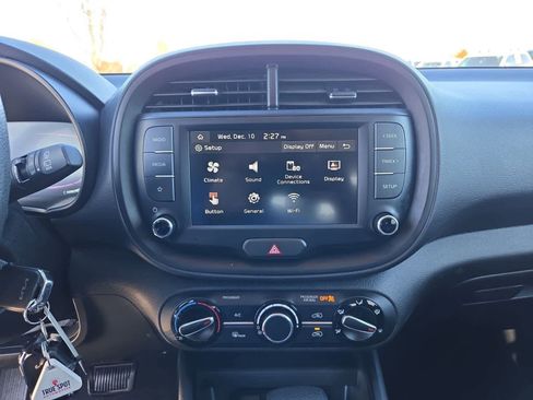 Certified 2024 Kia Soul LX w/ Option Group 015 image 26
