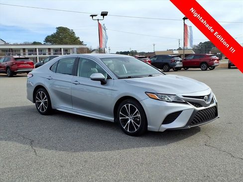Used 2020 Toyota Camry SE image 7