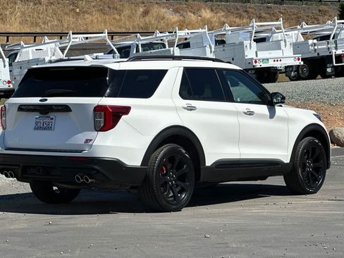 Certified 2022 Ford Explorer ST w/ Equipment Group 401A AWD/4WD image 4