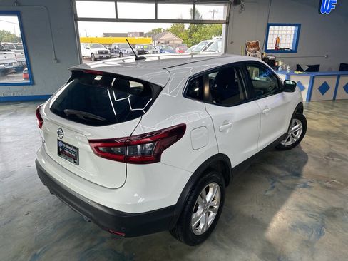 Used 2021 Nissan Rogue Sport S image 4