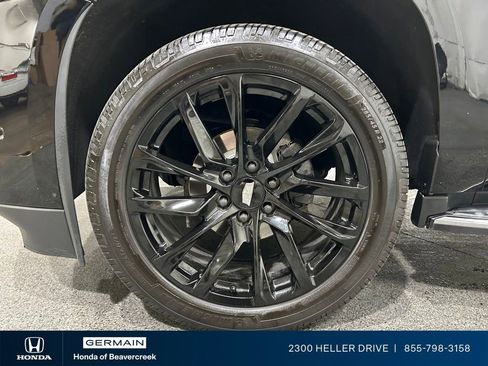 Used 2020 Cadillac Escalade Luxury w/ Escalade Sport Edition AWD/4WD image 13