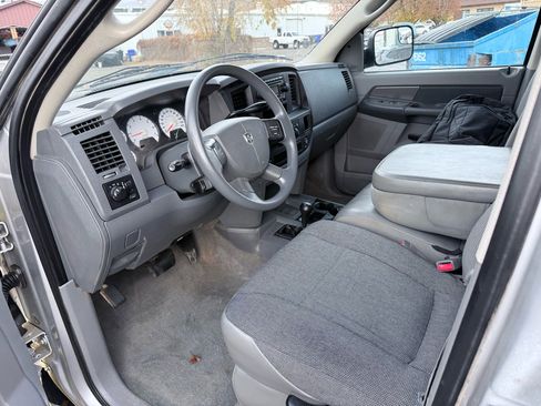 Used 2009 Dodge Ram 2500 Truck SXT image 10