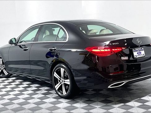 Used 2025 Mercedes-Benz C 300 Sedan image 11