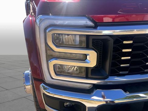 Certified 2025 Ford F450 Lariat w/ Lariat Ultimate Package AWD/4WD image 28