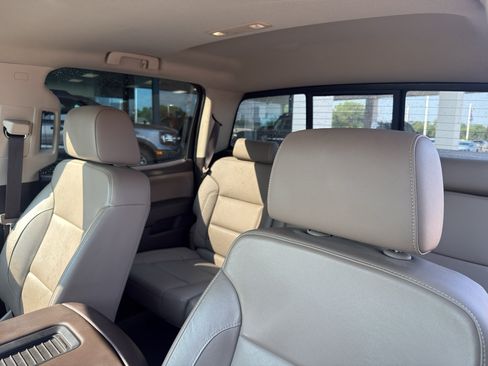 Used 2018 Chevrolet Silverado 1500 LTZ w/ Sport Package AWD/4WD image 5