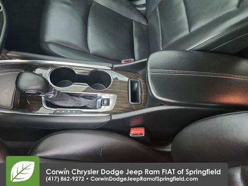 Used 2024 Chevrolet Malibu LT image 30