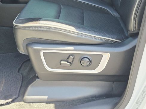 Used 2022 RAM 1500 Laramie w/ Sport Appearance Package AWD/4WD image 43