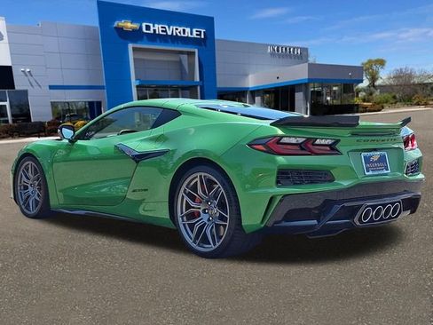 Used 2026 Chevrolet Corvette Z06 RWD image 17