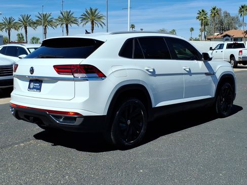 Certified 2022 Volkswagen Atlas Cross Sport SE w/ Black Wheel Package image 7