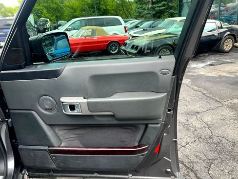 Used 2005 Land Rover Range Rover HSE image 18