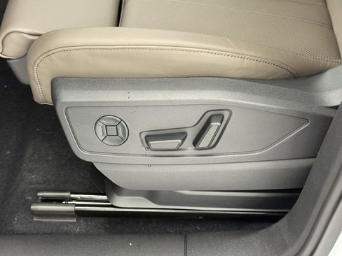 New 2025 Audi Q5 Premium Plus image 13