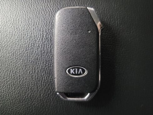 Used 2020 Kia Soul EX image 32