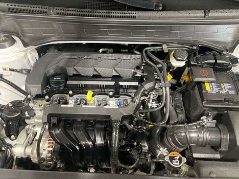 Used 2022 Hyundai Venue SE FWD image 24