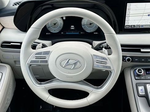Used 2024 Hyundai Palisade Limited image 13