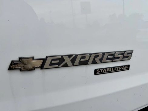 Used 2013 Chevrolet Express 3500 LT w/ LT Preferred Equipment Group RWD image 13