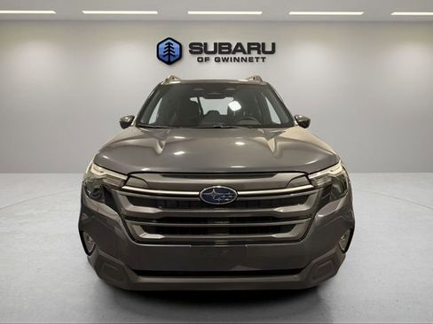 Certified 2025 Subaru Forester Premium AWD/4WD image 1