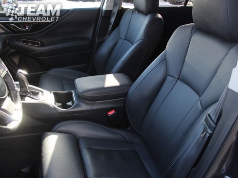 Used 2025 Subaru Outback Limited image 13