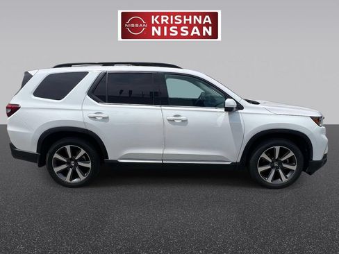 Used 2023 Honda Pilot Elite image 4