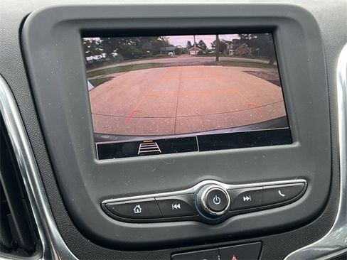 Used 2023 Chevrolet Equinox LT image 22