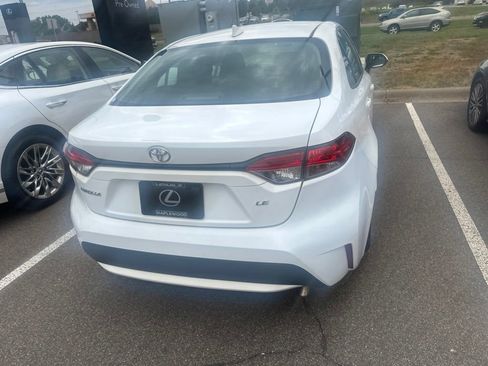 Used 2021 Toyota Corolla LE FWD image 33