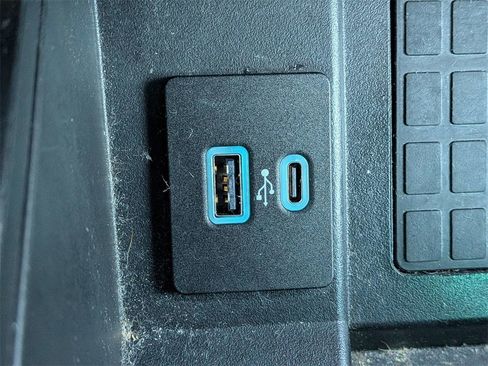 Used 2021 Ford Expedition Max Limited image 25