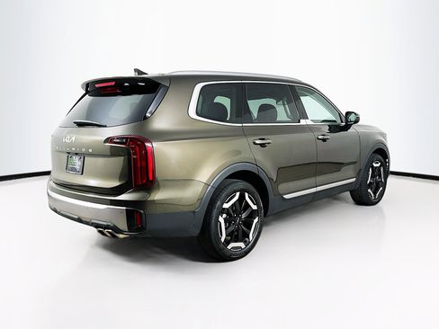Used 2025 Kia Telluride S image 9