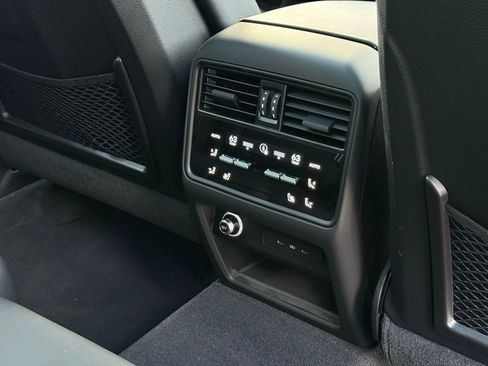 Used 2025 Porsche Cayenne GTS image 23