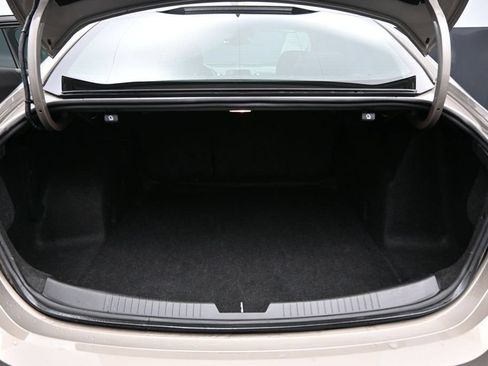 Used 2023 Chevrolet Malibu LT FWD image 24